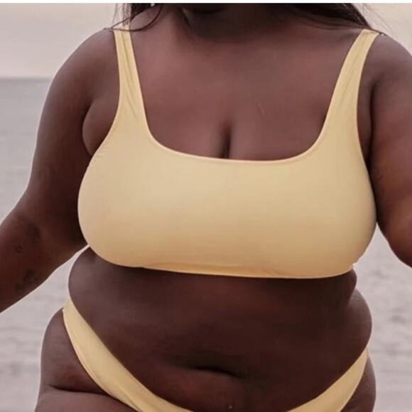 NWOT Girlfriend Collective Pale Yellow Padded Bikini Swim Top Size XXS - Picture 1 of 4